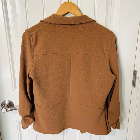 LIKE NEW Lock and Love Women 3/4 Sleeve Blazer. - Picture 7 of 9